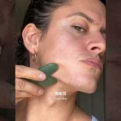 The best Gua sha movements for your face & neck. Use oil first! #skin #skincare #beauty #health