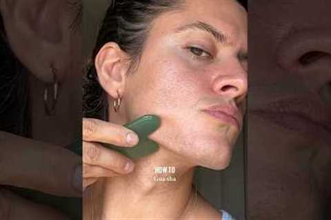 The best Gua sha movements for your face & neck. Use oil first! #skin #skincare #beauty #health